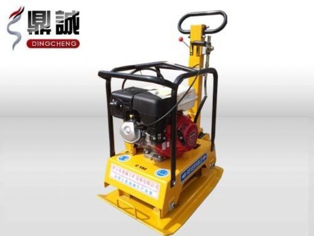 點(diǎn)擊查看詳細(xì)信息<br>標(biāo)題：雙向振動(dòng)平板夯 閱讀次數(shù)：13629