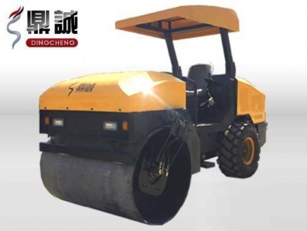 點(diǎn)擊查看詳細(xì)信息<br>標(biāo)題：4噸單鋼輪振動(dòng)壓路機(jī) 閱讀次數(shù)：13941